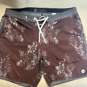Vuori Men's Swim Shorts - Dark Brown/burgundy and Light Gray Floral
